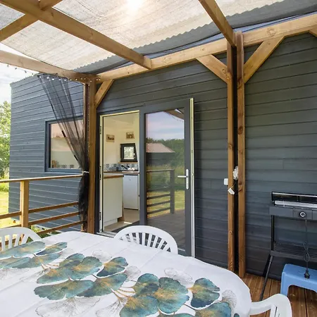 Dom wakacyjny Tiny House Saint-Cernin-de-lʼHerm