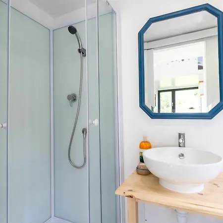 Tiny House Дом отдыха Saint-Cernin-de-l'Herm